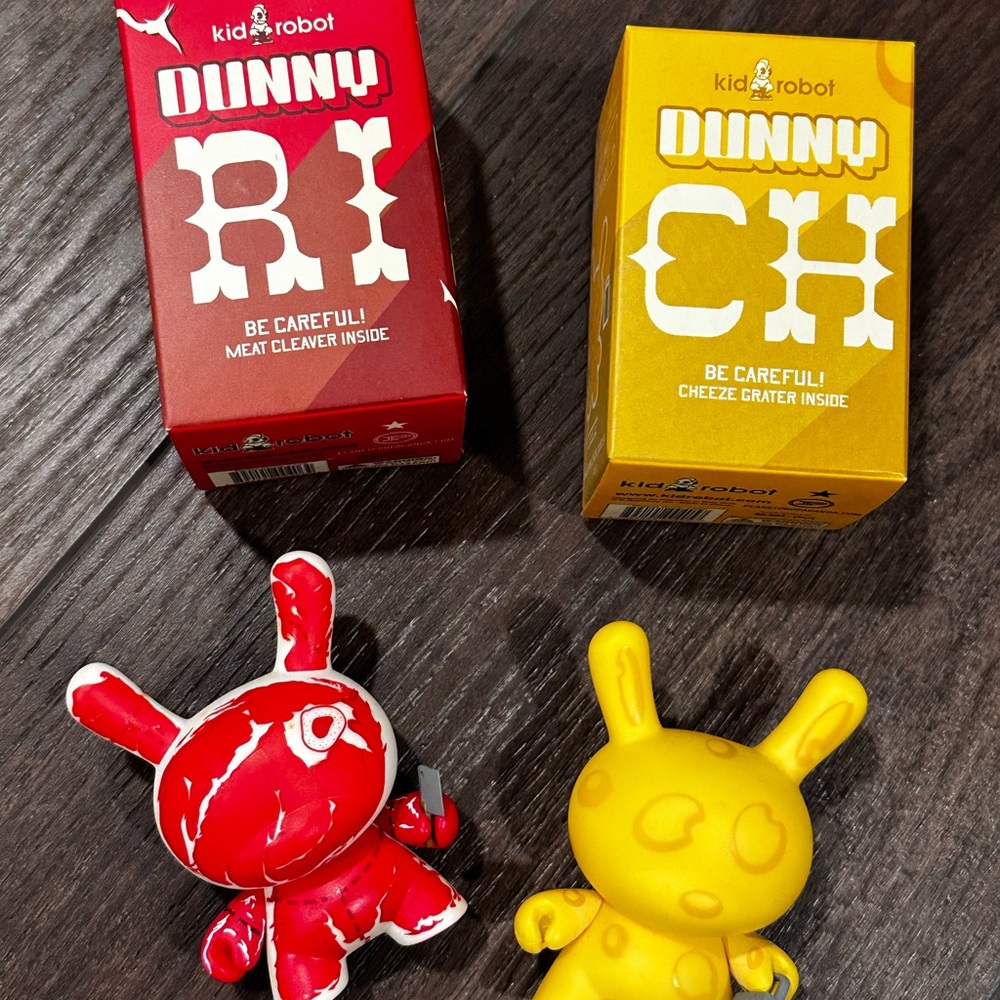 Kidrobot 3” Dunny ribeye cheeze Cooper Hewitt museum souvenir kidrobot